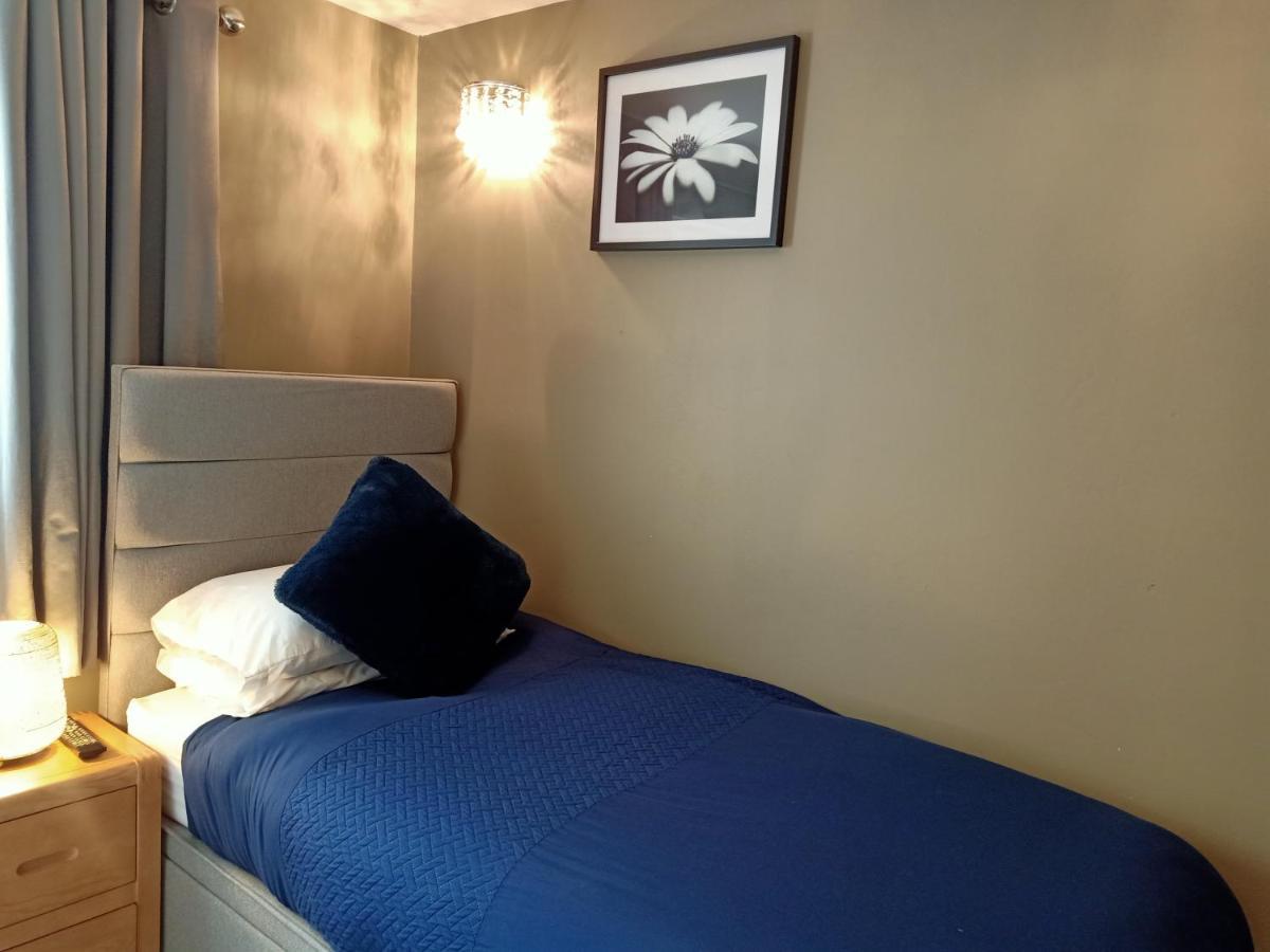 The Milton Accommodation Elgin Zewnętrze zdjęcie